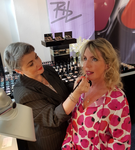Professionelles Make-up bei BEAUTY IS LIFE in Hamburg