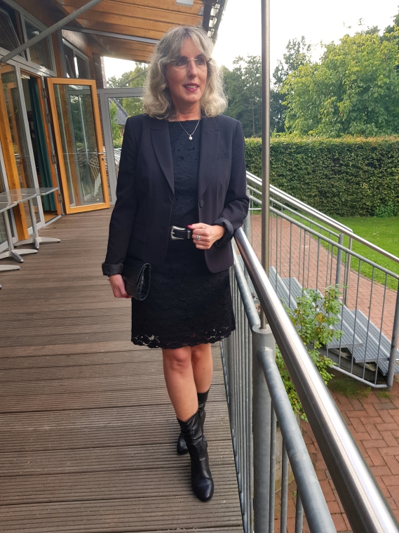 Das kleine Schwarze Party Outfit