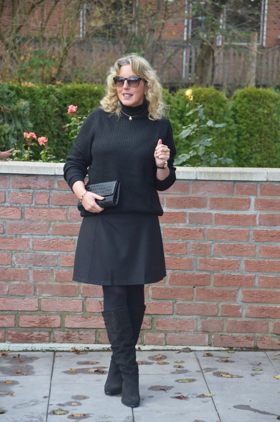 Outfit ganz in Schwarz