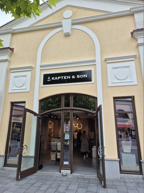 Kapten and Son Designer Outlet Neumünster