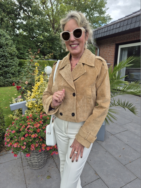Cropped Trenchcoat aus Wildleder