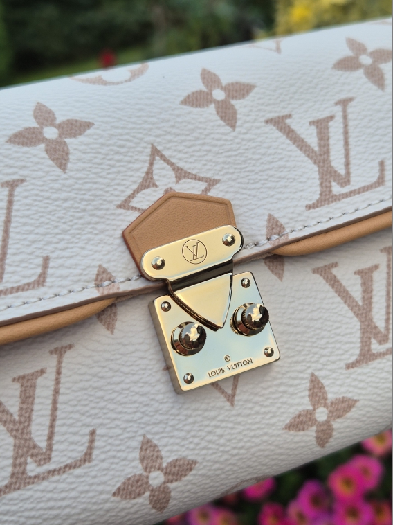 Louis Vuitton Tasche Pochette Camille in Monogram Dune Canvas