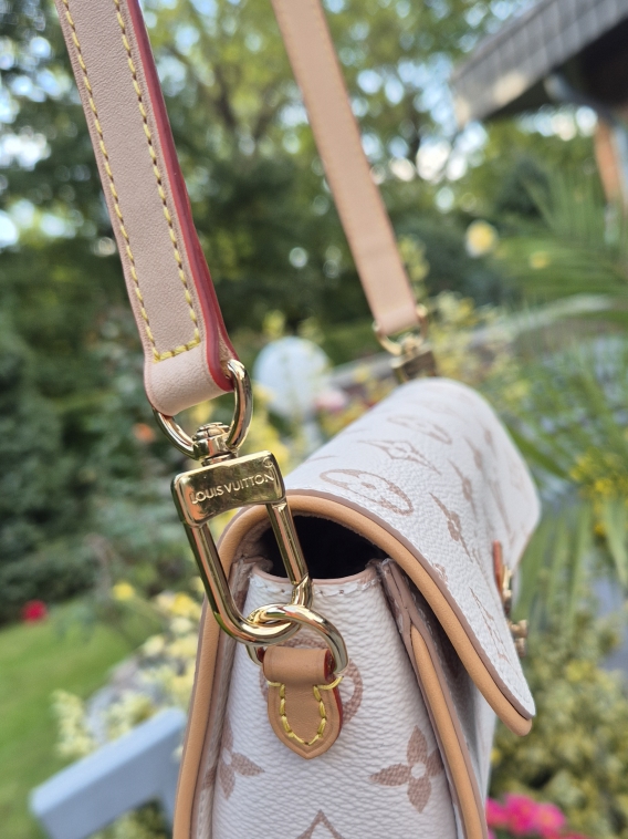 Louis Vuitton Tasche Pochette Camille in Monogram Dune Canvas