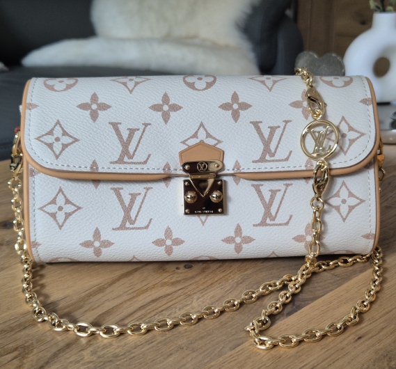 Louis Vuitton Tasche Pochette Camille