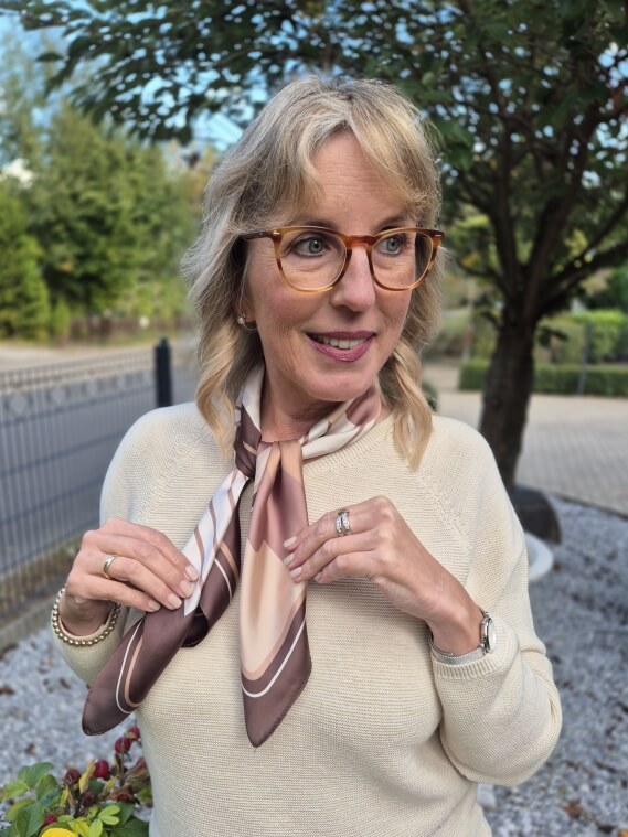 kleines Halstuch modern 