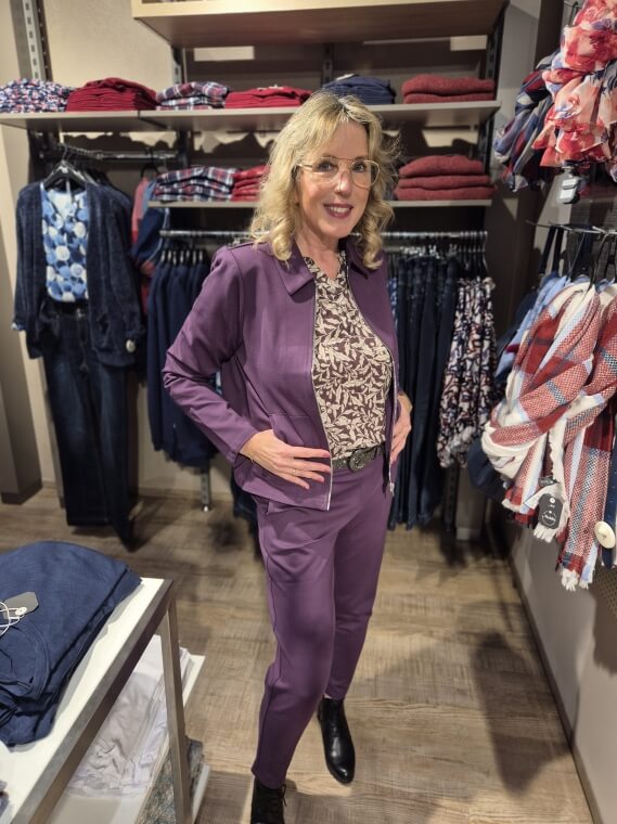 Schicke und legere Outfits für die Weihnachtszeit bei JEANS FRITZ