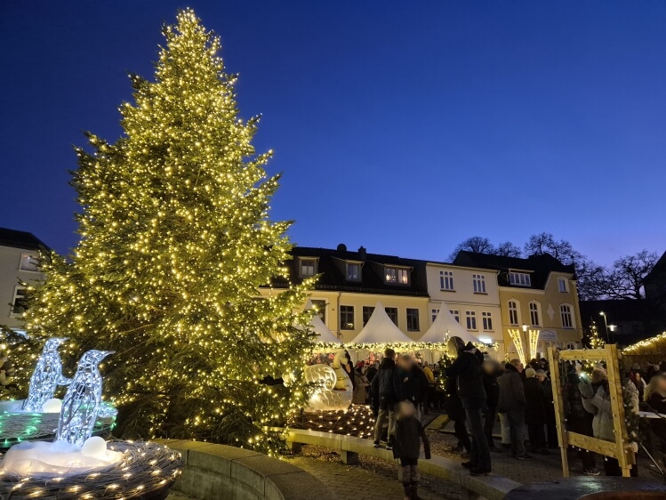 Weihnachtsmarkt in Bad Segeberg auf dem Marktplatz Weihnachtsmarkt in Bad Segeberg auf dem Marktplatz