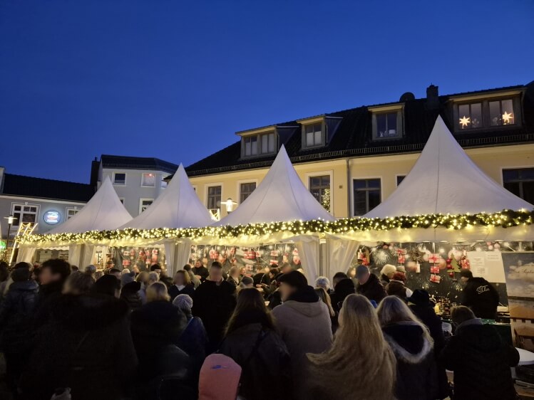 Weihnachtsmarkt Bad Segeberg auf dem Marktplatz Weihnachtsmarkt Bad Segeberg auf dem Marktplatz