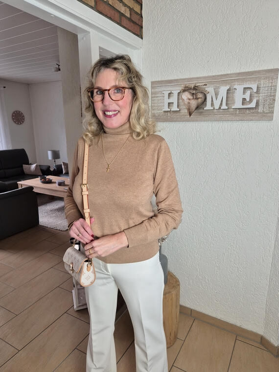 Pantone Farbe des Jahres 2025 Mocha Mousse