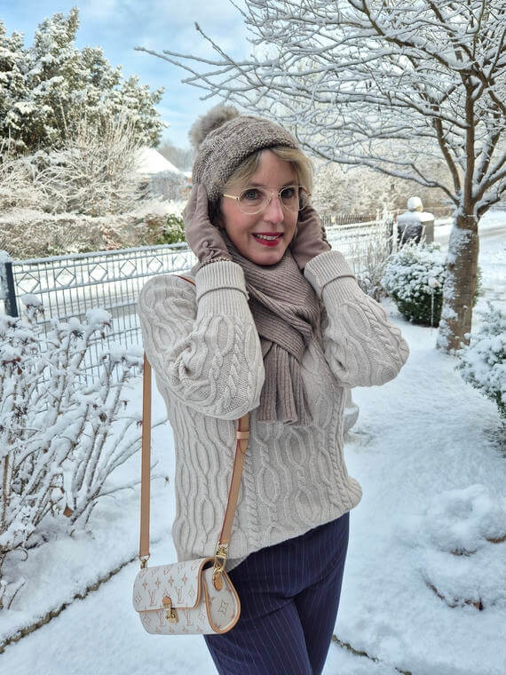 hellbeige Louis Vuitton Tasche Pochette Camille