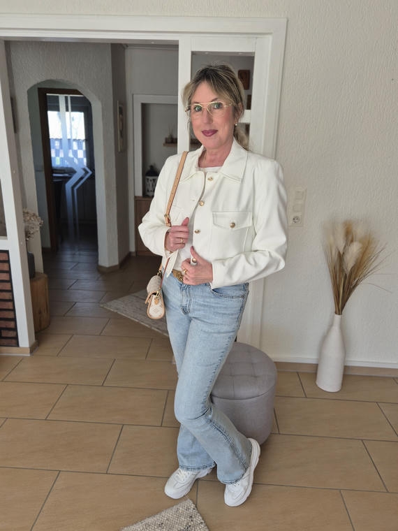 Cremeweiße Blazerjacke Zara