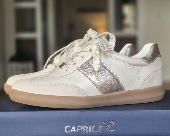 In den Caprice Sneakern gehe ich wie auf Wolken