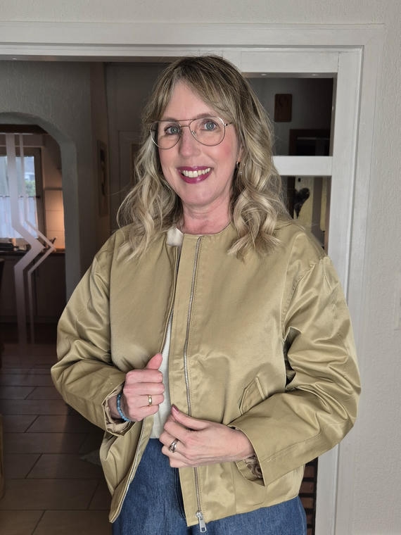 Blouson in glänzender Optik Ernsting´s