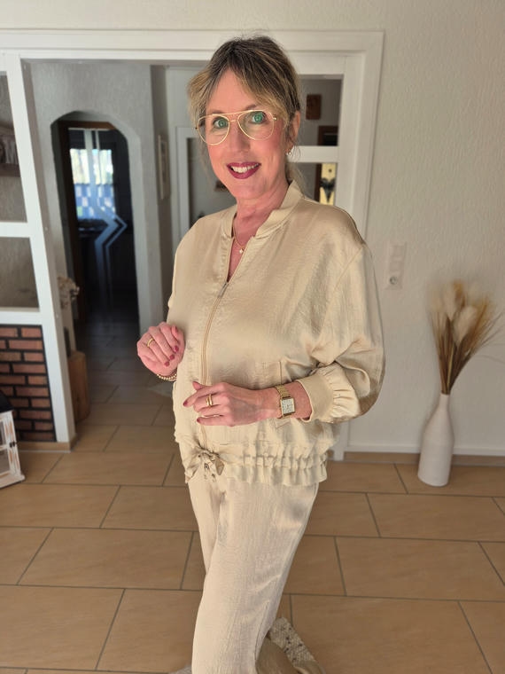 Lässiger Zweiteiler in Beige von TUZZI Lässiger Zweiteiler in Beige von TUZZI