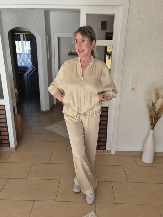 Lässiger Zweiteiler in Beige von TUZZI Lässiger Zweiteiler in Beige von TUZZI