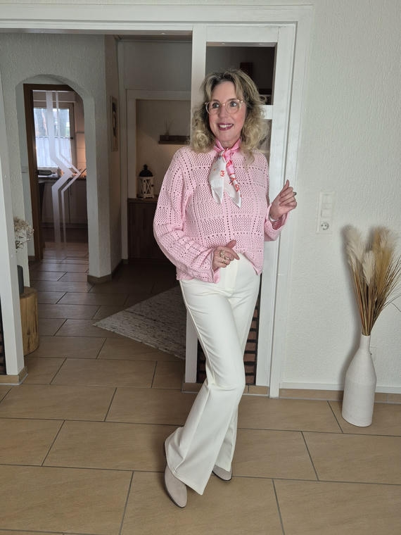 Pantone Farbe 2026 Cloud Dancer Pantone Farbe 2026 Cloud Dancer