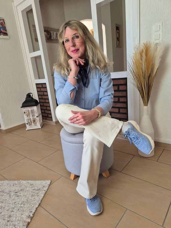 Bequeme Caprice Sneaker in Hellblau