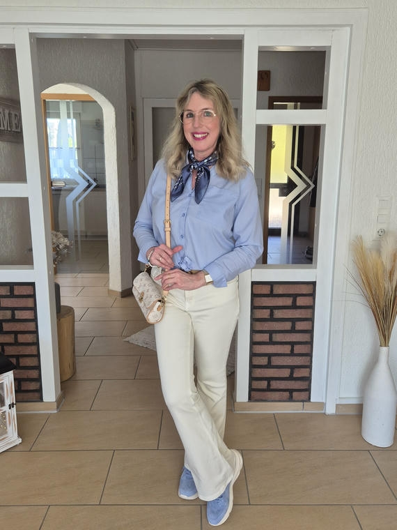 Bequeme Caprice Sneaker in Hellblau