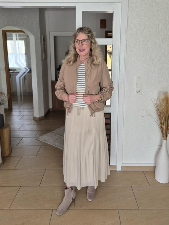 Blouson zum Rock in Plisseeoptik