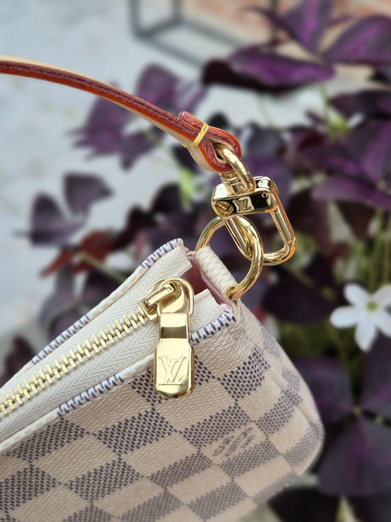 Louis Vuitton Tasche Pochette Accessoires Damier Azur Canvas