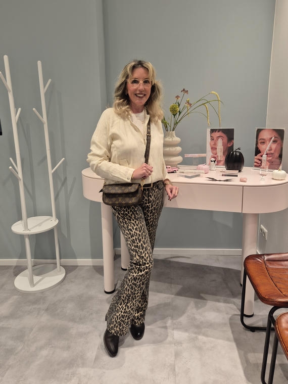 Twinkle Brow Bar 6x in Hamburg