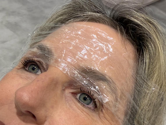 Gewinnspiel Instagram Behandlung in der Twinkle Brow Bar
